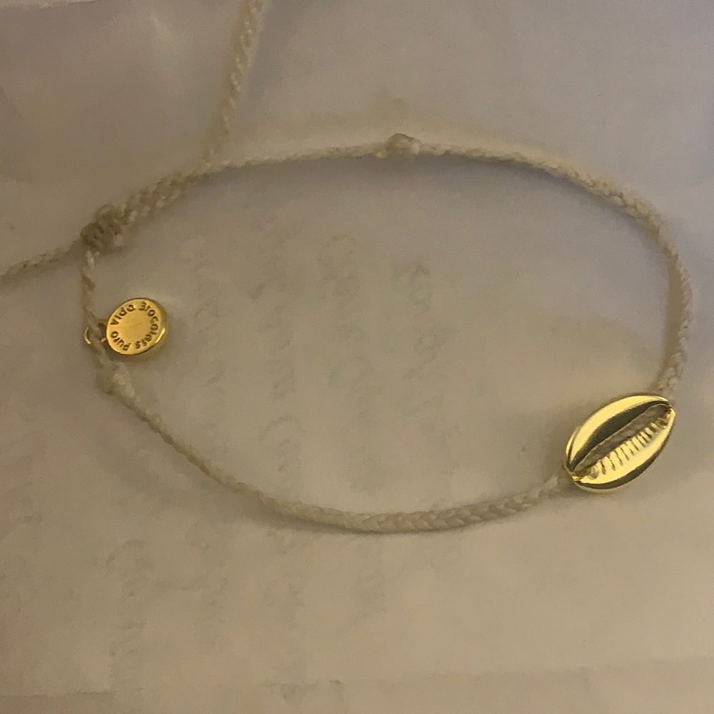 Pura Vida Gold shell bracelet